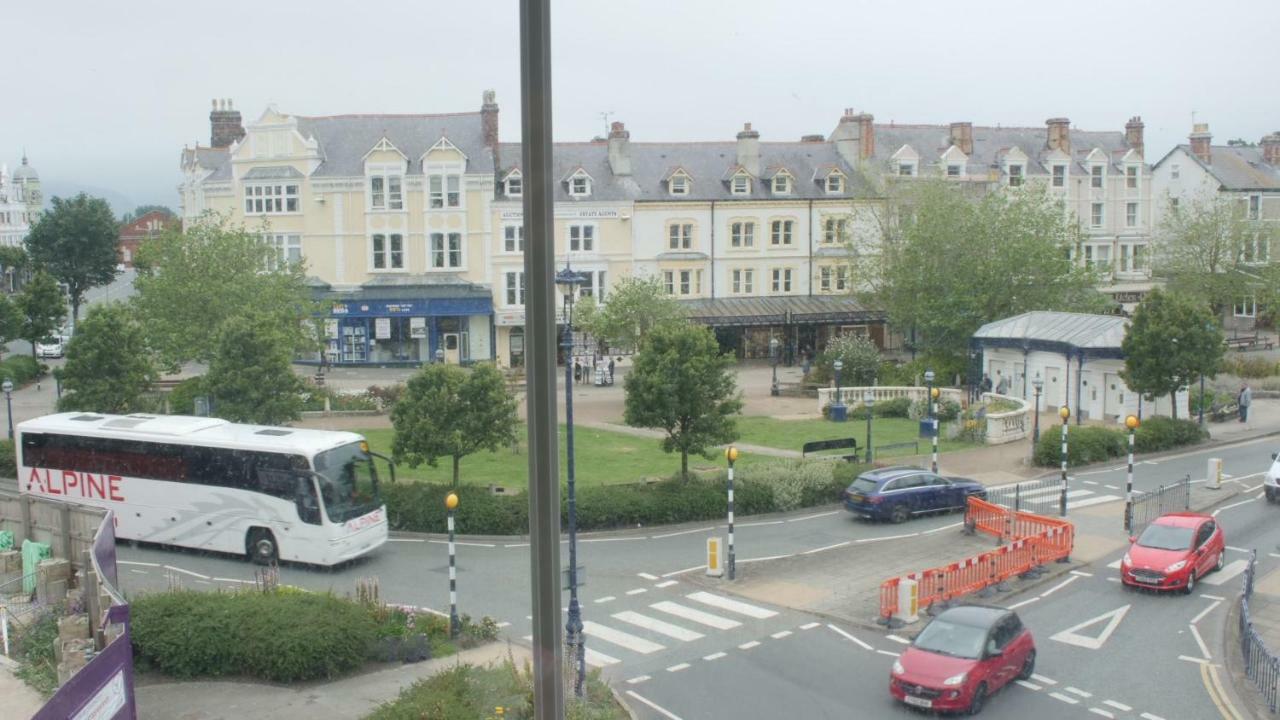 The Broadway Hotel Llandudno Exterior foto